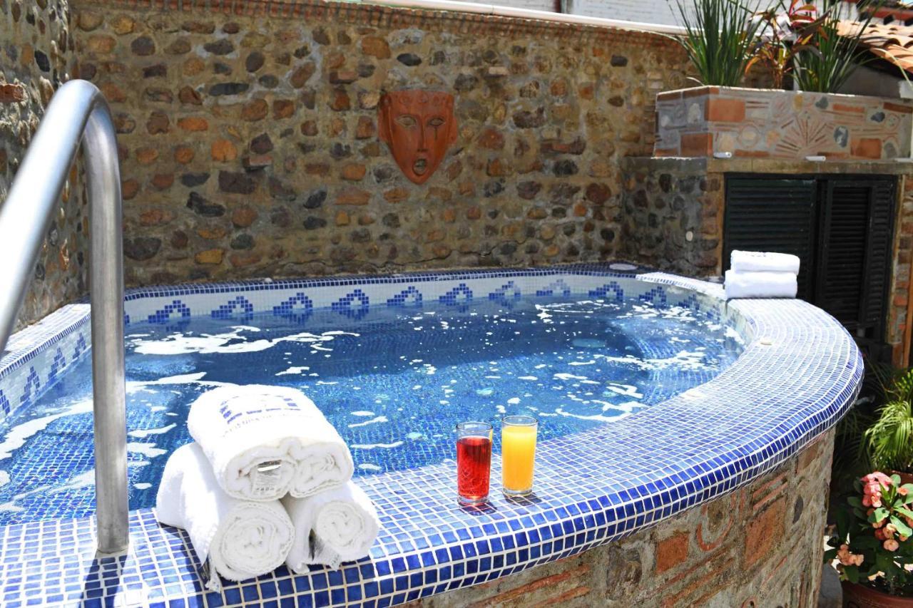 LGBTQ Hotel&Suites - Hacienda Vallarta Puerto Vallarta Exterior foto