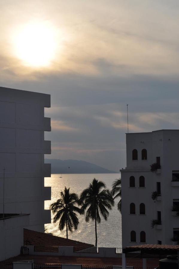 LGBTQ Hotel&Suites - Hacienda Vallarta Puerto Vallarta Exterior foto