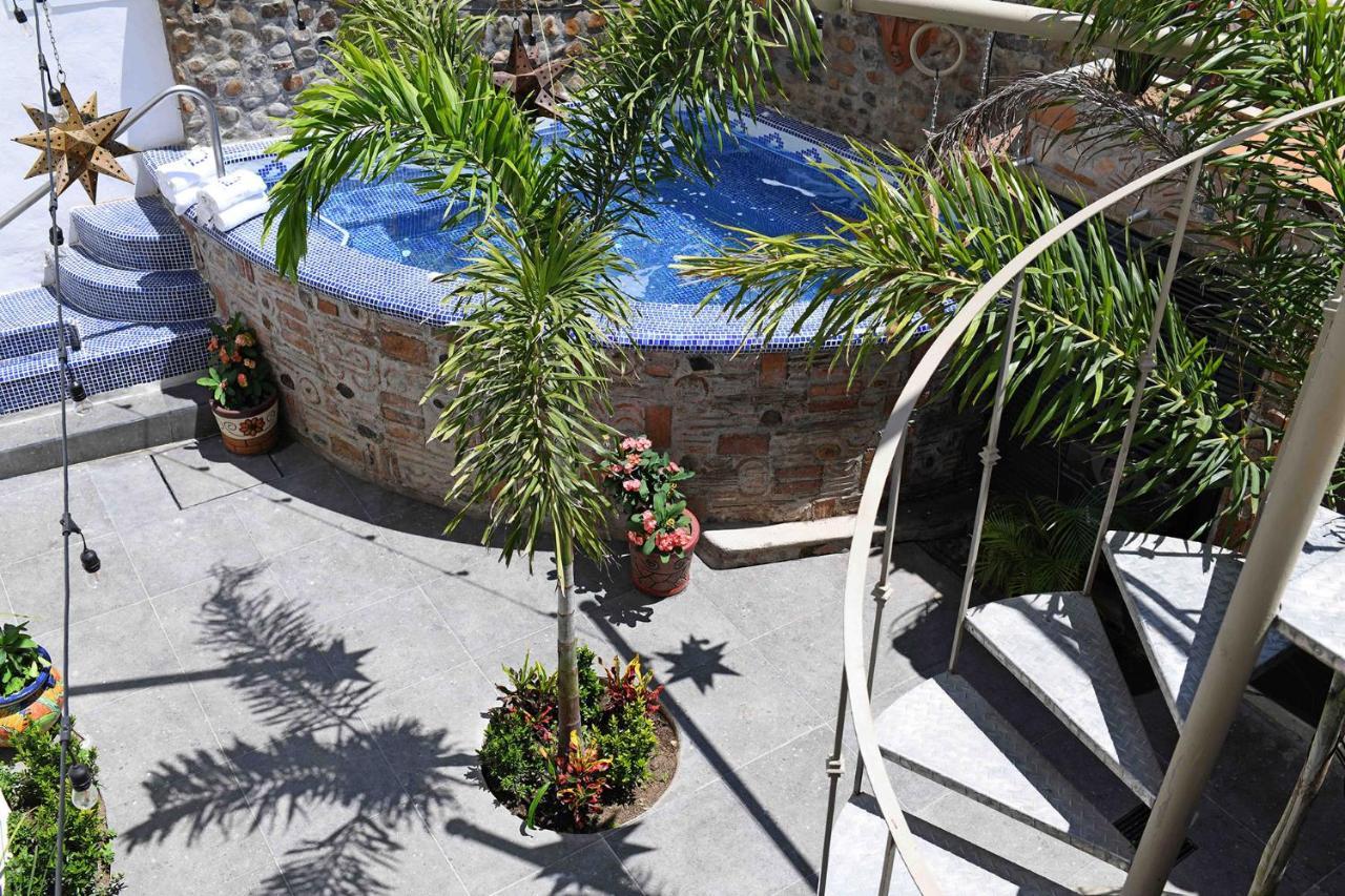 LGBTQ Hotel&Suites - Hacienda Vallarta Puerto Vallarta Exterior foto